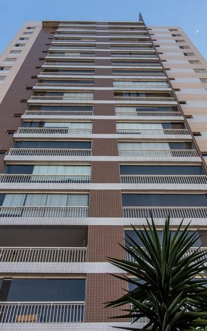 Apartamento à venda com 119m², 3 quartos e 2 vagas Apartamento à venda com 119m², 3 quartos e 2 vagasFachada