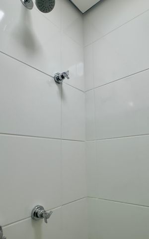 Studio para alugar com 32m², 1 quarto e 1 vaga Studio para alugar com 32m², 1 quarto e 1 vagaBanheiro