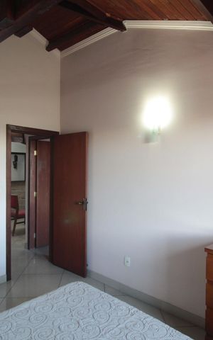 Casa para alugar com 230m², 3 quartos e 1 vagaSuite