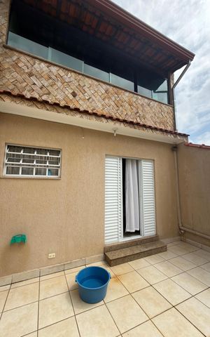 Casa para alugar com 270m², 3 quartos e 3 vagasQuarto 2 - Suíte Varanda 
