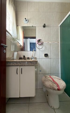 Casa para alugar com 270m², 3 quartos e 3 vagasQuarto 2 - Suíte Banheiro 