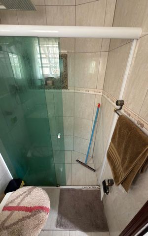 Casa para alugar com 270m², 3 quartos e 3 vagasQuarto 2 - Suíte Banheiro 