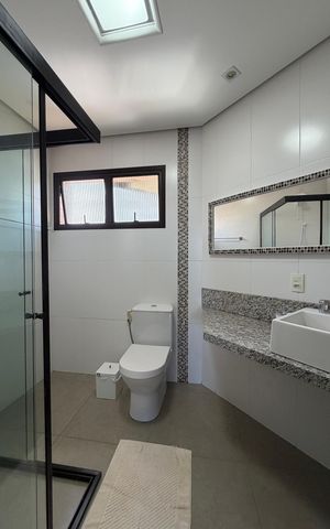 Apartamento à venda com 240m², 4 quartos e 4 vagasSuíte 3 Banheiro 