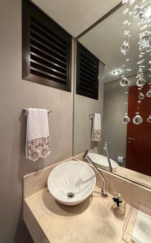 Apartamento à venda com 240m², 4 quartos e 4 vagasLavabo