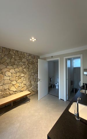 Apartamento à venda com 240m², 4 quartos e 4 vagasÁrea comum - Salão de festas