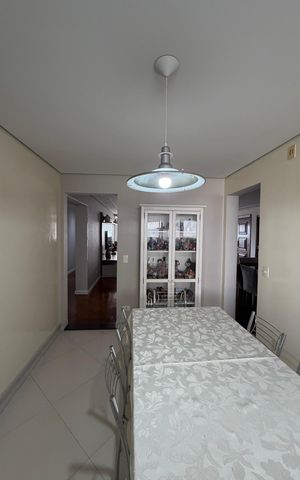 Apartamento à venda com 240m², 4 quartos e 4 vagasCozinha 