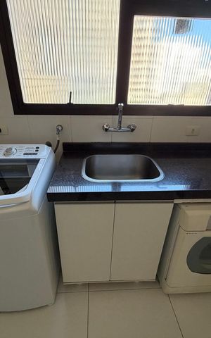 Apartamento à venda com 240m², 4 quartos e 4 vagasÁrea de Serviço