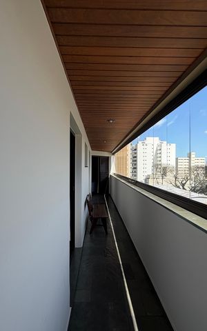 Apartamento à venda com 240m², 4 quartos e 4 vagasSuíte 3 Sacada 