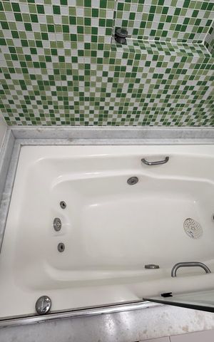 Apartamento à venda com 240m², 4 quartos e 4 vagasSuíte 2 Banheiro 