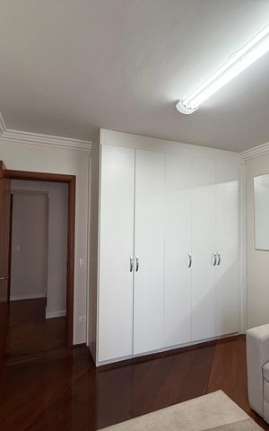 Apartamento à venda com 240m², 4 quartos e 4 vagasSuíte 2