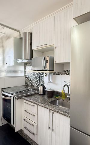 Apartamento para alugar com 49m², 2 quartos e 1 vaga Apartamento para alugar com 49m², 2 quartos e 1 vagaCozinha e Área de Serviço