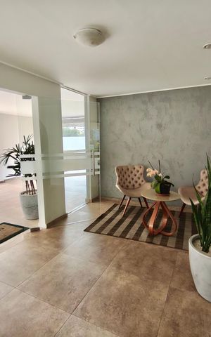 Apartamento à venda com 75m², 2 quartos e 1 vaga Apartamento à venda com 75m², 2 quartos e 1 vagaHall de entrada