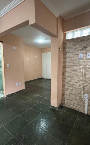 Casa de condomínio à venda com 76m², 1 quarto e 1 vaga Casa de condomínio à venda com 76m², 1 quarto e 1 vagaSala