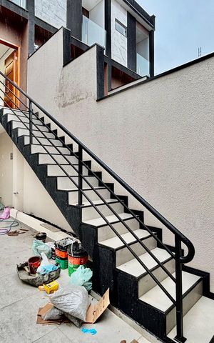 Casa à venda com 135m², 3 quartos e 2 vagas Casa à venda com 135m², 3 quartos e 2 vagasGaragem