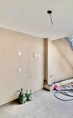 Casa à venda com 135m², 3 quartos e 2 vagas Casa à venda com 135m², 3 quartos e 2 vagasGaragem