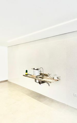 Casa à venda com 135m², 3 quartos e 2 vagas Casa à venda com 135m², 3 quartos e 2 vagasCozinha
