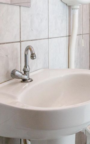 Casa para alugar com 42m², 1 quarto e sem vagaBanheiro