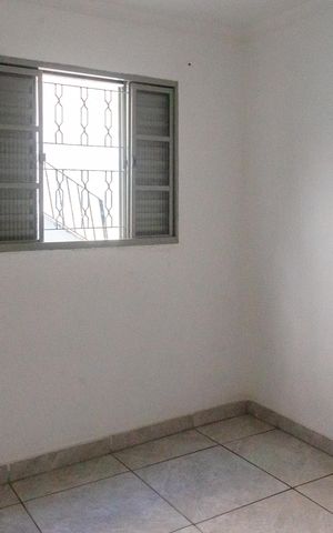 Casa para alugar com 42m², 1 quarto e sem vagaQuarto
