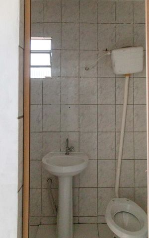Casa para alugar com 42m², 1 quarto e sem vagaBanheiro