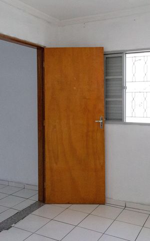 Casa para alugar com 42m², 1 quarto e sem vagaQuarto