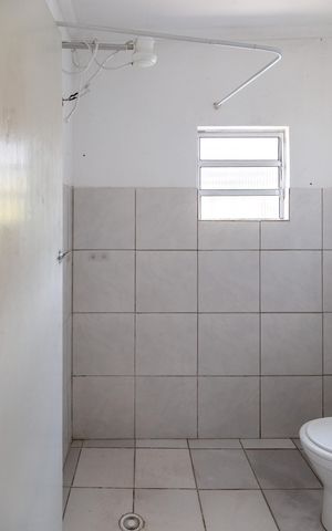 Casa para alugar com 42m², 1 quarto e sem vagaBanheiro