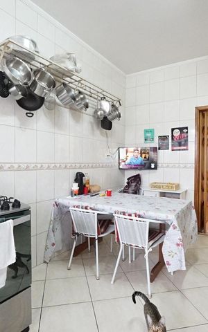 Apartamento à venda com 103m², 2 quartos e 1 vagaCozinha