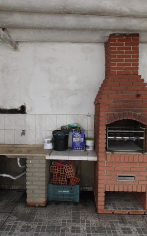 Casa à venda com 329m², 4 quartos e 3 vagasQuintal