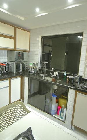 Casa à venda com 300m², 8 quartos e 2 vagasCasa 4 - Sala/Cozinha 