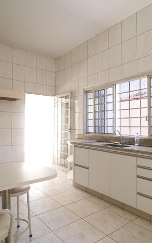 Casa para alugar com 316m², 5 quartos e 5 vagasCozinha