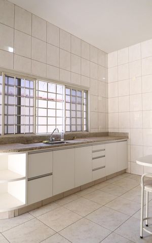 Casa para alugar com 316m², 5 quartos e 5 vagasCozinha