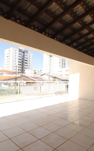 Casa para alugar com 316m², 5 quartos e 5 vagasTerraço