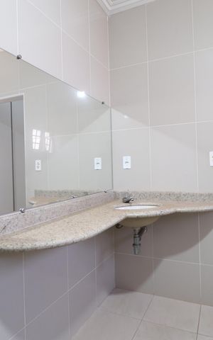 Casa para alugar com 316m², 5 quartos e 5 vagasBanheiro do Quarto 4