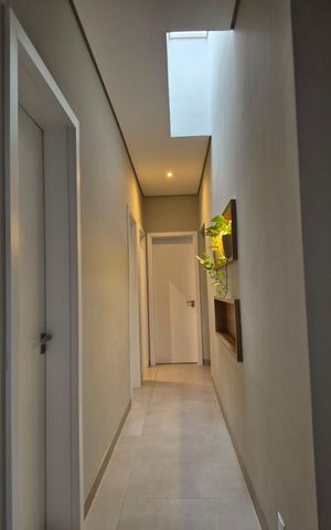 Casa de condomínio para alugar com 148m², 3 quartos e 4 vagas Casa de condomínio para alugar com 148m², 3 quartos e 4 vagasCorredor
