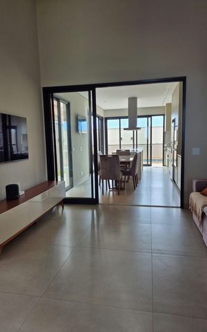 Casa de condomínio para alugar com 148m², 3 quartos e 4 vagas Casa de condomínio para alugar com 148m², 3 quartos e 4 vagasSala