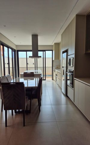 Casa de condomínio para alugar com 148m², 3 quartos e 4 vagas Casa de condomínio para alugar com 148m², 3 quartos e 4 vagasCozinha