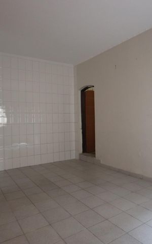 Casa para alugar com 70m², 1 quarto e sem vagaSuíte