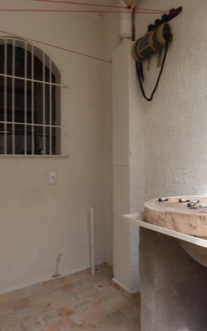 Casa para alugar com 70m², 1 quarto e sem vagaÁrea de Serviço e Quintal