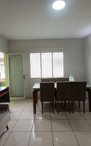 Casa para alugar com 56m², 2 quartos e sem vaga Casa para alugar com 56m², 2 quartos e sem vagaSala