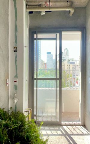 Apartamento à venda com 198m², 3 quartos e 3 vagas Apartamento à venda com 198m², 3 quartos e 3 vagasÁrea de Serviço