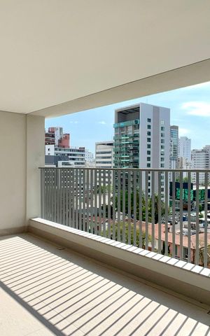 Apartamento à venda com 198m², 3 quartos e 3 vagas Apartamento à venda com 198m², 3 quartos e 3 vagasVaranda gourmet