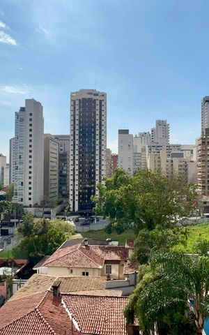 Apartamento à venda com 198m², 3 quartos e 3 vagas Apartamento à venda com 198m², 3 quartos e 3 vagasVista da varanda gourmet