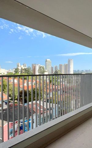 Apartamento à venda com 198m², 3 quartos e 3 vagas Apartamento à venda com 198m², 3 quartos e 3 vagasVaranda
