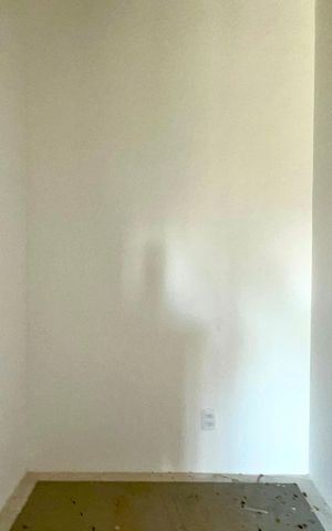 Apartamento à venda com 198m², 3 quartos e 3 vagas Apartamento à venda com 198m², 3 quartos e 3 vagasQuarto de Serviço