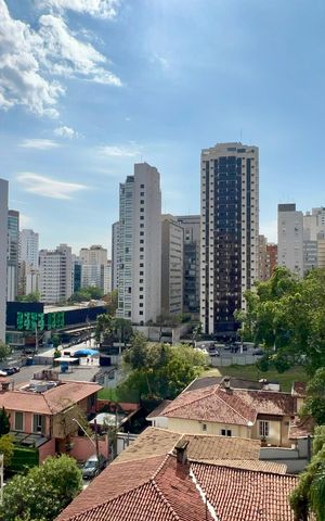 Apartamento à venda com 198m², 3 quartos e 3 vagas Apartamento à venda com 198m², 3 quartos e 3 vagasVista da varanda gourmet