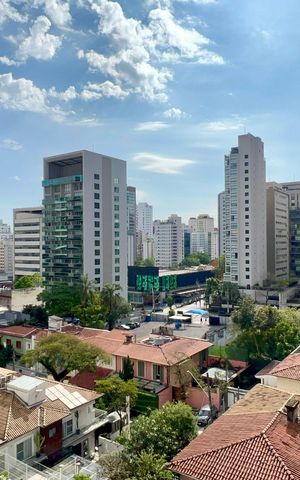 Apartamento à venda com 198m², 3 quartos e 3 vagas Apartamento à venda com 198m², 3 quartos e 3 vagasVista da varanda gourmet