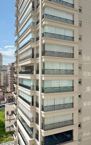 Apartamento à venda com 198m², 3 quartos e 3 vagas Apartamento à venda com 198m², 3 quartos e 3 vagasVista da varanda gourmet