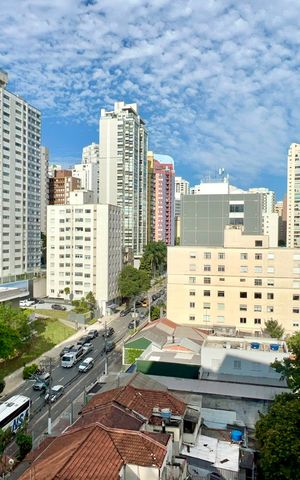 Apartamento à venda com 198m², 3 quartos e 3 vagas Apartamento à venda com 198m², 3 quartos e 3 vagasVista da Varanda