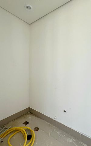 Apartamento à venda com 353m², 3 quartos e 3 vagas Apartamento à venda com 353m², 3 quartos e 3 vagasLavabo