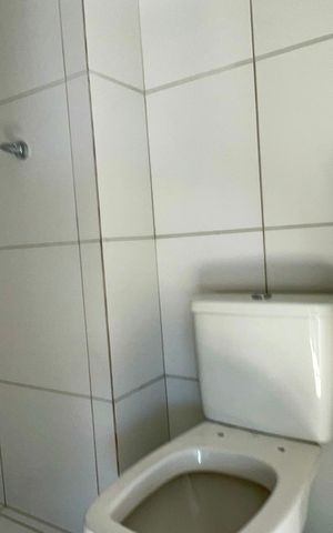 Apartamento à venda com 353m², 3 quartos e 3 vagas Apartamento à venda com 353m², 3 quartos e 3 vagasBanheiro de serviço
