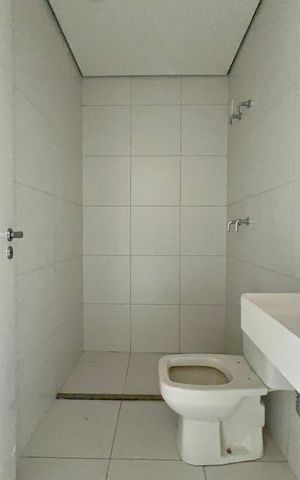Apartamento à venda com 248m², 4 quartos e 4 vagas Apartamento à venda com 248m², 4 quartos e 4 vagasBanheiro de serviço
